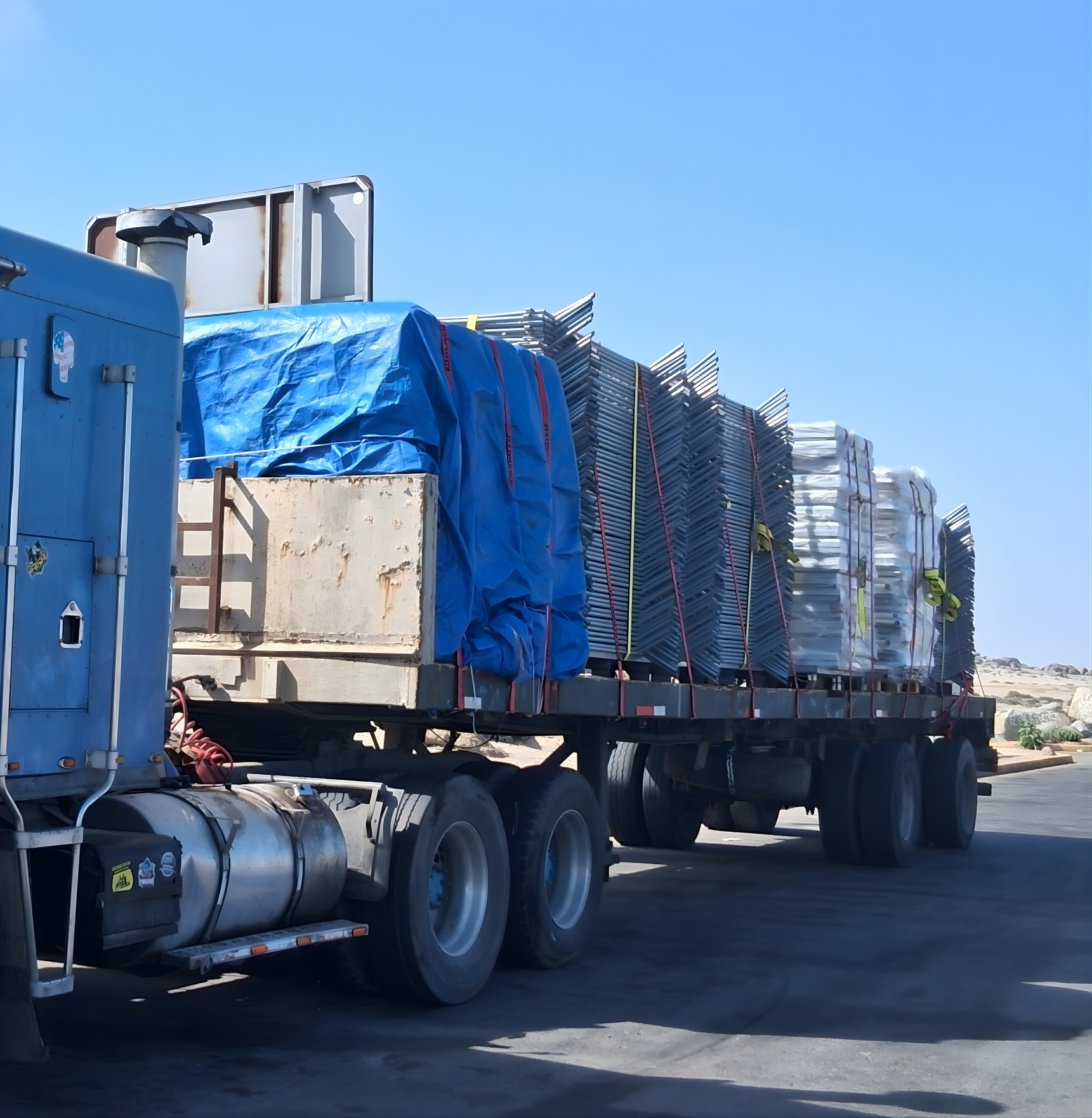 Rampla plana Pluma Apache de 13 metros